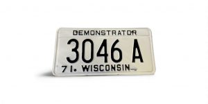 1971 WISCONSIN LICENSE PLATE DEMONSTRATOR 3046 A
