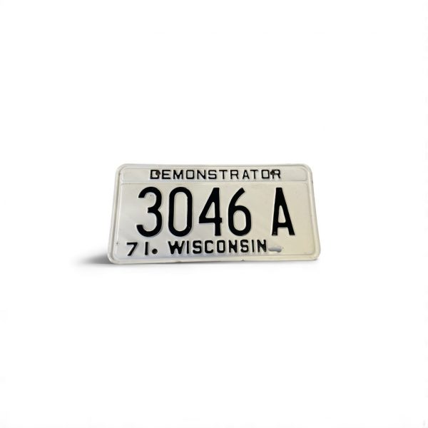 1971 WISCONSIN LICENSE PLATE DEMONSTRATOR 3046 A