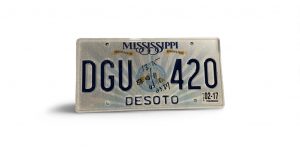2017 MISSISSIPPI LICENSE PLATE DGU 420