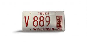 1976 WISCONSIN LICENSE PLATE V 889 TRUCK (2 OF 2) SEE THE OTHER IF LOOKING FOR PAIR