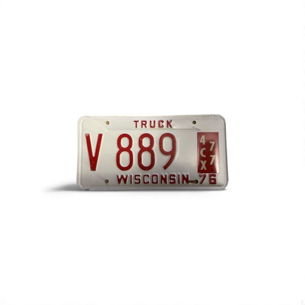 1976 WISCONSIN LICENSE PLATE V 889 TRUCK (2 OF 2) SEE THE OTHER IF LOOKING FOR PAIR