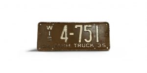 1935 WISCONSIN FARM TRUCK LICENSE PLATE 4 751