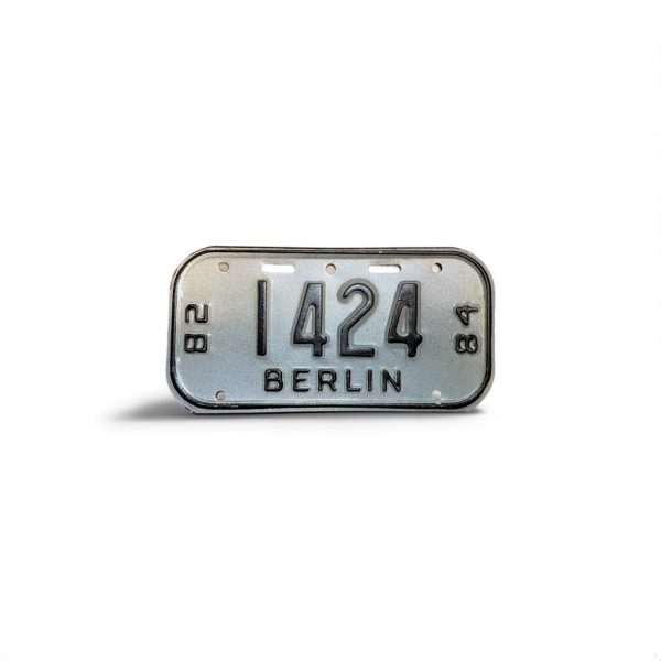 1982 1984 WISCONSIN BERLIN BICYCLE BIKE LICENSE PLATE 1424