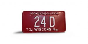1973 WISCONSIN LOW NUMBER 2-DIGIT MANUFACTURER 24 D LICENSE PLATE