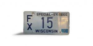 1988 WISCONSIN LOW NUMBER SPECIAL - UX 15 LICENSE PLATE 2-DIGIT