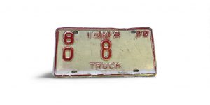 1970 IOWA LICENSE PLATE LOW NUMBER 8 TRUCK