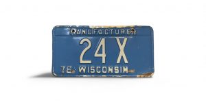 1978 WISCONSIN MANUFACTURER LICENSE PLATE LOW NUMBER 24 X 2-DIGIT