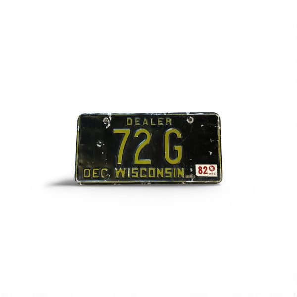 1982 WISCONSIN DEALER LICENSE PLATE LOW NUMBER 72 G