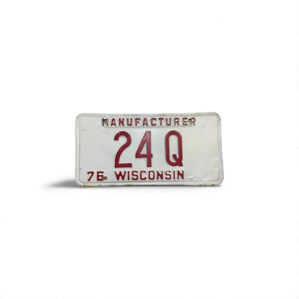 1976 WISCONSIN MANUFACTURER LICENSE PLATE 24 Q 2-DIGIT LOW NUMBER