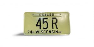 1974 WISCONSIN LICENSE PLATE 45 R 2-DIGIT LOW NUMBER DEALER