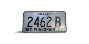 1984 WISCONSIN DEALER LICENSER PLATE 2462 B