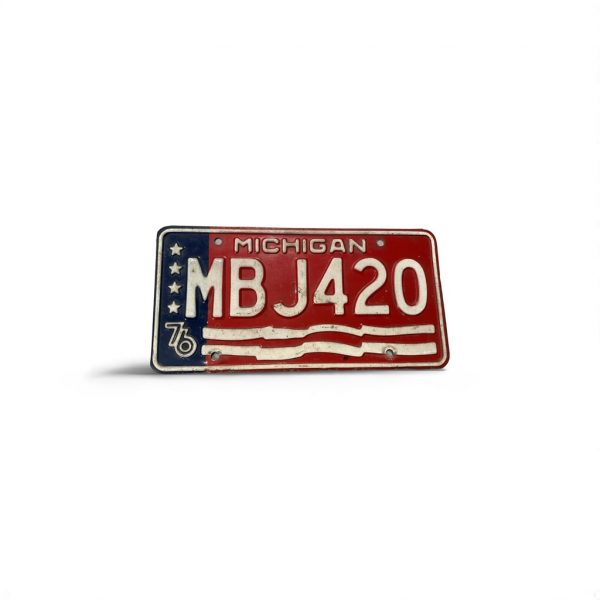 1976 MICHIGAN LICENSE PLATE MBJ 420
