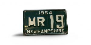 1954 NEW HAMPSHIRE LICENSE PLATE LOW NUMBER MR 19