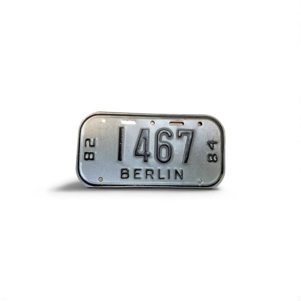 1982 1984 WISCONSIN BERLIN BICYCLE BIKE LICENSE PLATE 1467