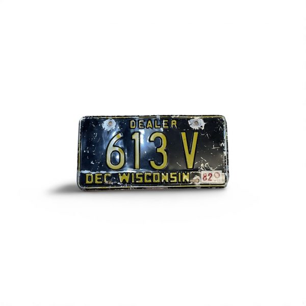 1982 WISCONSIN DEALER LICENSE PLATE 613 V