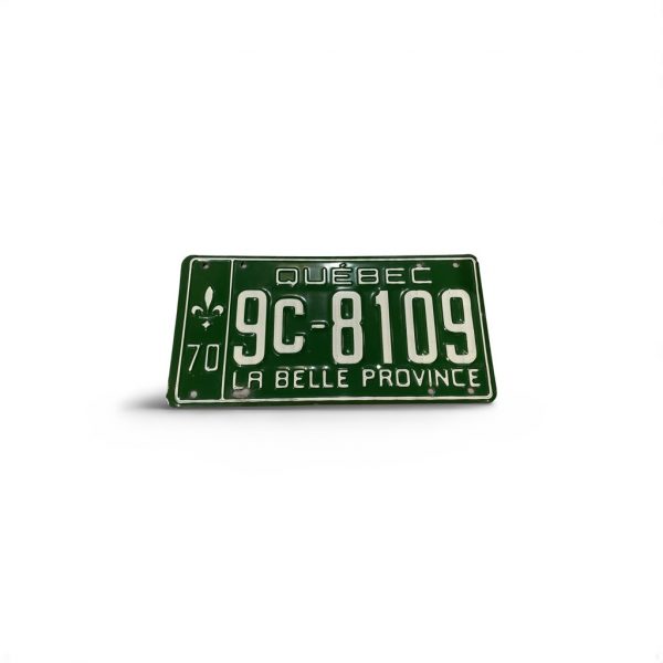 1970 QUEBEC LICENSE PLATE 9C 8109 LA BELLE PROVINCE
