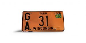 1982 WISCONSIN FARM LICENSE PLATE LOW NUMBER 31