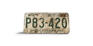 1955 WISCONSIN LICENSE PLATE P83 420