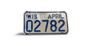 1981 WISCONSIN MOTORCYCLE LICENSE PLATE Q2782 WITH ORIGINAL ENVELOPE