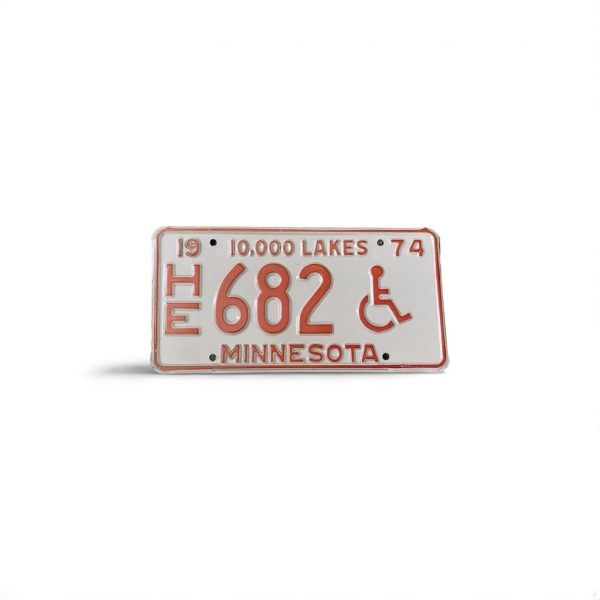 1974 MINNESOTA LICENSE PLATE DISABLED 682 3-DIGIT