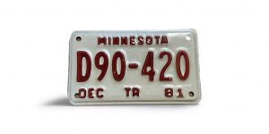 1981 MINNESOTA MOTORCYCLE LICENSE PLATE D90 420