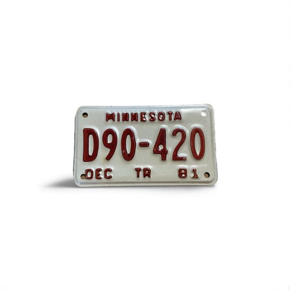 1981 MINNESOTA MOTORCYCLE LICENSE PLATE D90 420