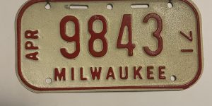 1971 APRIL WISCONSIN MILWAUKEE BICYCLE BIKE LICENSE PLATE 9843