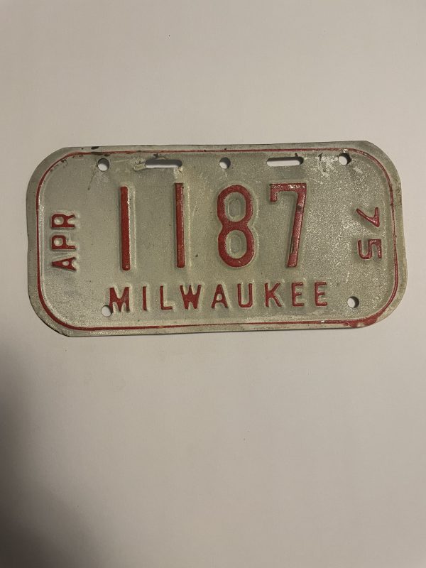 1975 APRIL WISCONSIN MILWAUKEE BICYCLE BIKE LICENSE PLATE 1187